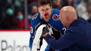 Tungt skadebesked för Nathan MacKinnon