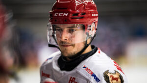 Niklas Enberg klar för Värnamo Hockey i Division 3