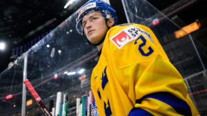 Oskar Olausson kallas upp – närmar sig NHL-debut