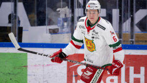 Oskar Tängerby förlänger med Mora