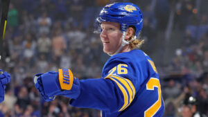 Rasmus Dahlin diskuterar nytt kontrakt med Buffalo Sabres