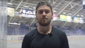 Robin Press skriver nytt KHL-kontrakt