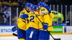 Tre Kronor höll undan – vann VM-premiären