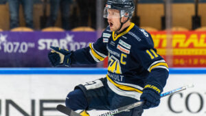 KLART: Simon Önerud återvänder till HV71: “Oerhört glad”