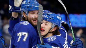 Victor Hedman förlängde sin poängsvit i Tampas segermatch