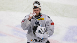 Viktor Östlund lånas ut till HC La Chaux-de-Fonds även nästa säsong