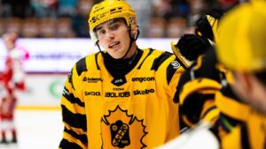 Adam Wilsby skriver kontrakt med Nashville