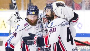 Uppgifter: Tidigare VM-svensken återvänder till SHL