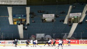 En svart kväll på Hovet – 566 personer på läktaren: ”Så här var det innan Hammarby dog”