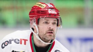 Nu lägger veteranen av med hockeyn: ”Ska fokusera på att vara pappa nu”