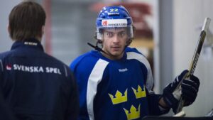 Håller SHL-dörren öppen – men… ”Lutar mer åt KHL”