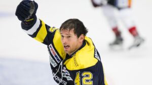 Backkuggen stannar kvar i SHL