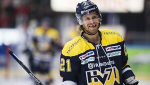 Stjärnan förlänger: ”HV71 ligger mig varmt om hjärtat”