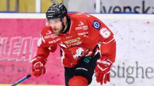 Rutinerad allsvensk back följer med Västerås till Hockeyettan