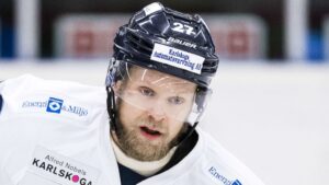 Karriären hotad efter hjärnskakningen: ”Tråkigt om man skulle spelat sin sista hockeymatch”