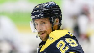 Efter 429 SHL-matcher och ett SM-guld – nu är Chris Abbotts karriär över