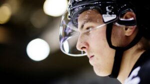 Stort intresse för 17-årige talangen: ”Några NHL-lag har hört av sig”