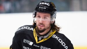 Backen tillbaka i Sverige – väljer spel i Hockeyettan