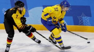 Svensk OS-forward förlänger med KHL-klubb