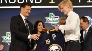 I natt gör Rasmus Dahlin debut för Buffalo: ”Är jättestort”