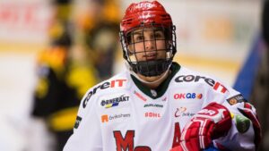 Kaitlyn Tougas fixade segern för Modo i matchen mot HV 71