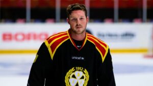 Fick sparken från Brynäs – gör succé i Schweiz