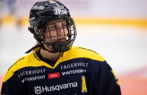 Stjärnbacken stannar i HV71