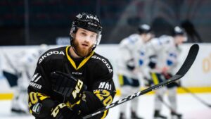 SHL-meriterade forwarden återvänder till AIK