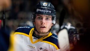 Lias Andersson stängs av efter huvudtacklingen