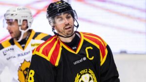 Brynäskaptenen tvingas till ny operation – missar försäsongen