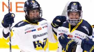 Kennedy Marchment och Danielle Stone målskyttar när HV 71 vände mot Djurgården