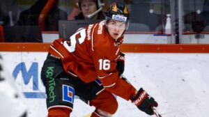 Brynäs krislösning – lånar in back från konkurrent