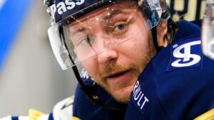 Svensken kallas upp till NHL för första gången