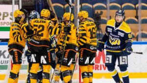 Skellefteå avgjorde i sista perioden och vann mot HV 71