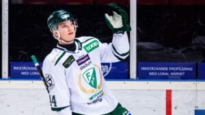 Jacob Peterson tvåmålsskytt för Färjestad i segern mot Brynäs