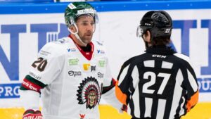 Vändningen: Joel Lundqvist anmäls efter domarknuffen