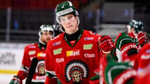 Efter JVM-succén – sätter första SHL-målet