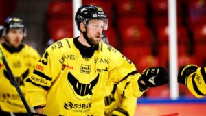 Marcus Bergman tvåmålsskytt för VIK Hockey i segern mot Kristianstad