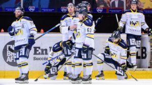 Efter fiaskot – 15 spelare lämnar HV71