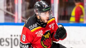 Konstantin Komarek tvåmålsskytt i Luleås seger