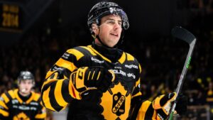 Skellefteås kross i måstematchen – Joakim Lindström med hattrick