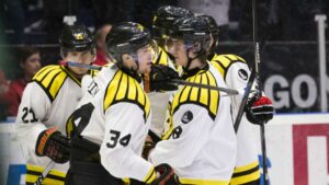 Brynäs-löfte provspelar för KHL-lag