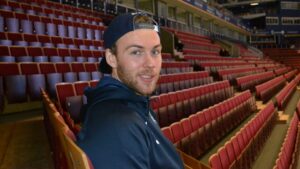 Udda resa tog hockeybritten till Leksand: ”Det här är som himmelriket”