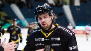 Brynäs fortsätter värvningsturnén – talangfull back klar: ”Spännande spelare”