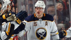 Duell med Connor McDavid – då glänste Jack Eichel igen