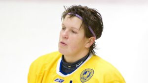 Erika Holst historisk – första damspelare i Hall of Fame