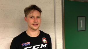 Inledde säsongen i allsvenskan – nu skriver forwarden nytt SHL-kontrakt