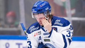 Lånades ut till HockeyAllsvenskan – nu återvänder tidigare Skellefteåbacken till SHL