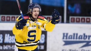 Sköt Södertälje kvar i HockeyAllsvenskan – nu flyttar han till England