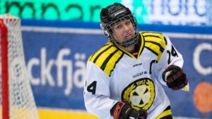 SDHL-SVEPET: Landslagsstjärnan tvåmålsskytt mot gamla klubben